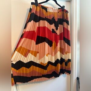 Eva Mendes high waisted accordion skirt